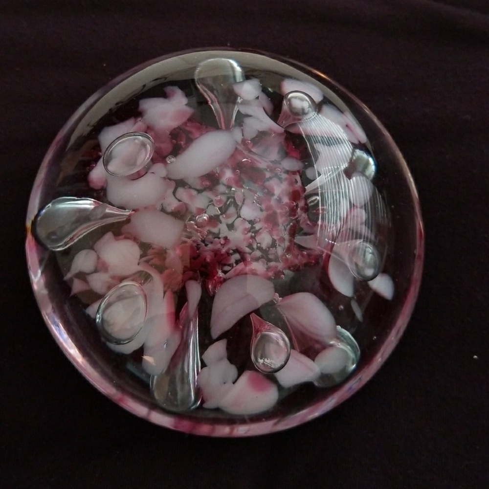 COPY - BEAUTIFUL GLASS PAPER WEIGHT